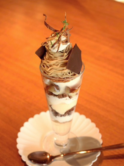 KAN,MA diningの季節のパフェ