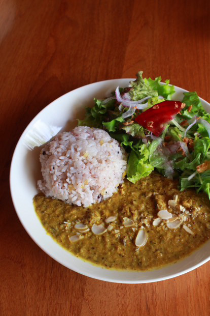 KAN,MA diningの鯖のココナッツカレー